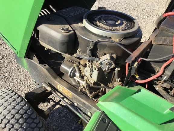 1988 John Deere 265 Garden Tractor