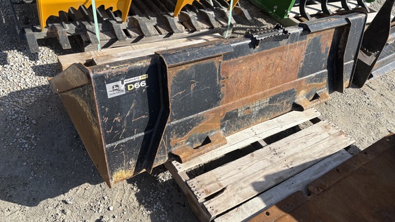 2013 John Deere 318D Skid Steer Loader