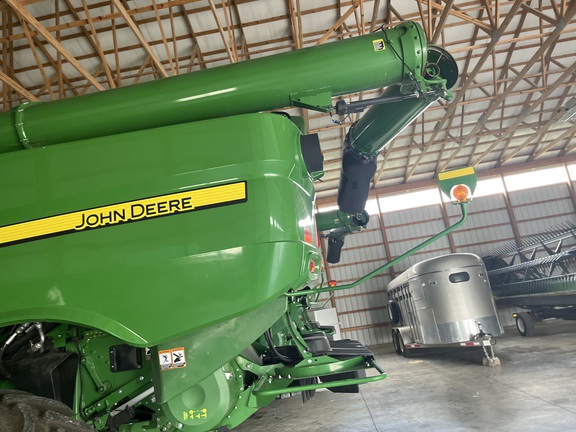 2019 John Deere S780 Combine