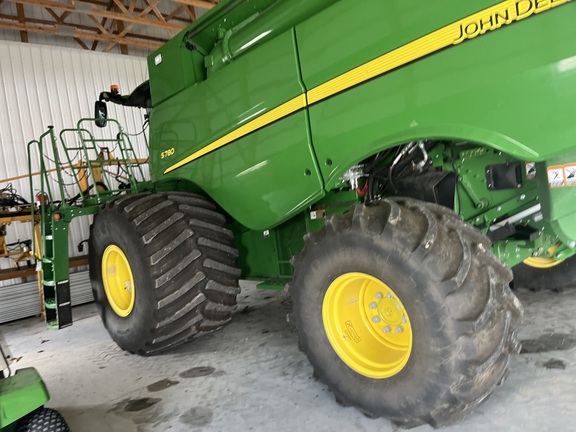 2019 John Deere S780 Combine