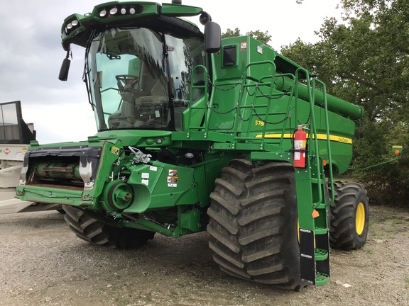 2019 John Deere S780 Combine