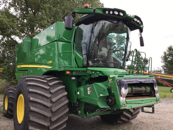 2019 John Deere S780 Combine