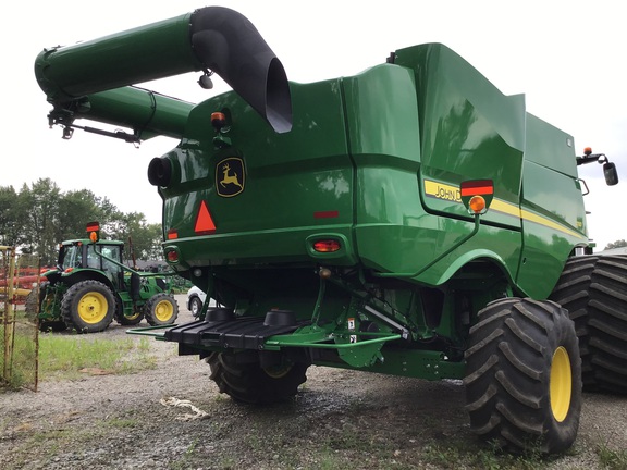 2019 John Deere S780 Combine