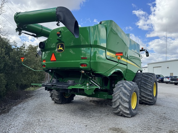 2019 John Deere S780 Combine