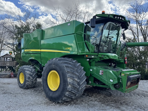 2019 John Deere S780 Combine