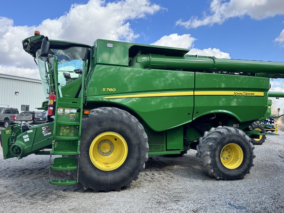 2019 John Deere S780 Combine