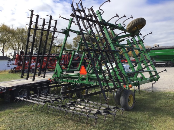 1997 John Deere 980 Field Cultivator