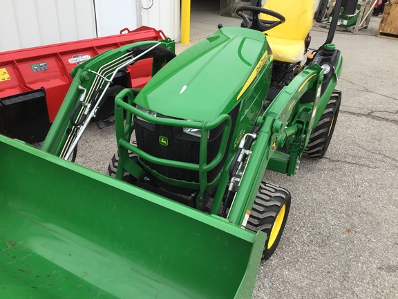 2019 John Deere 1025R Tractor Compact