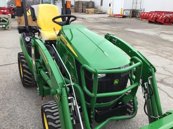 2019 John Deere 1025R Tractor Compact