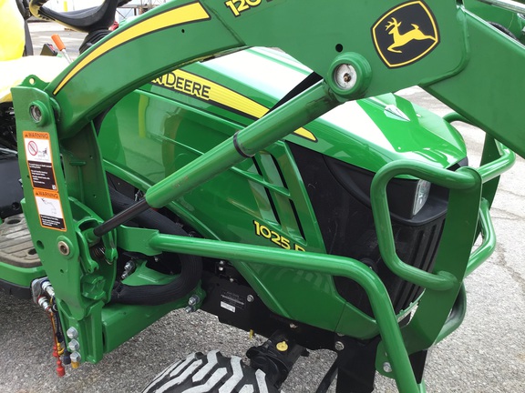 2019 John Deere 1025R Tractor Compact