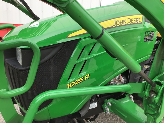 2019 John Deere 1025R Tractor Compact