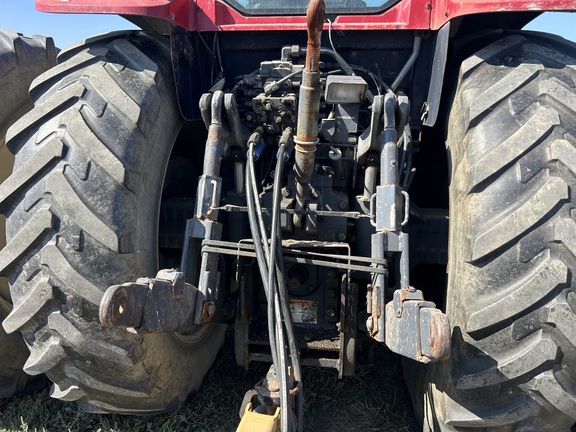 2005 Versatile 2180 Tractor