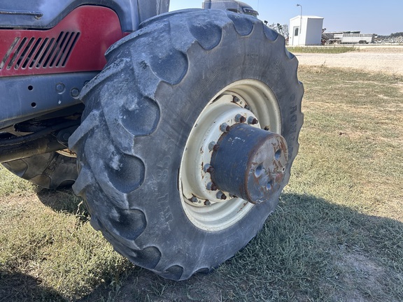 2005 Versatile 2180 Tractor