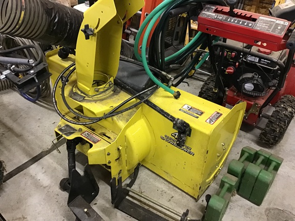 2004 John Deere 47 Snow Blower
