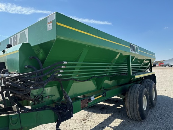 2013 Misc Endurance Fertilizer Spreader