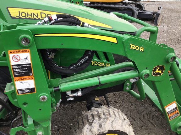 2024 John Deere 1025R Tractor Compact