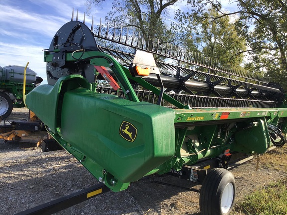 2023 John Deere RD35F Header Combine