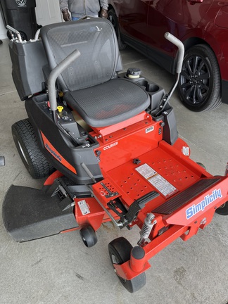 2018 Simplicity Courier 21.5/48 Mower/Zero Turn