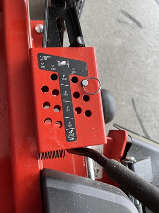 2018 Simplicity Courier 21.5/48 Mower/Zero Turn