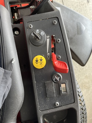 2018 Simplicity Courier 21.5/48 Mower/Zero Turn