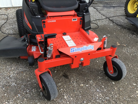 2018 Simplicity Courier 21.5/48 Mower/Zero Turn