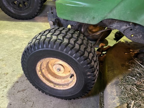 2004 John Deere X485 Garden Tractor