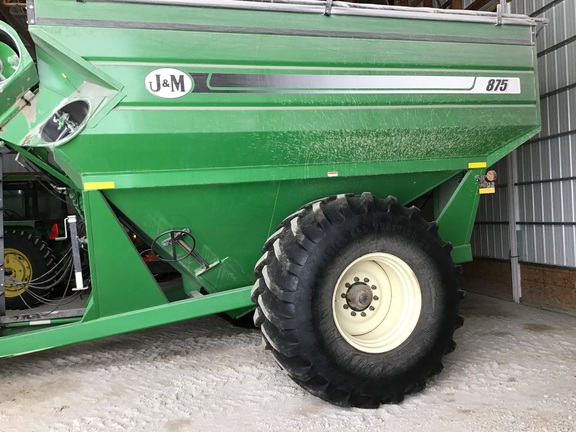 J&M 875-18 Grain Cart