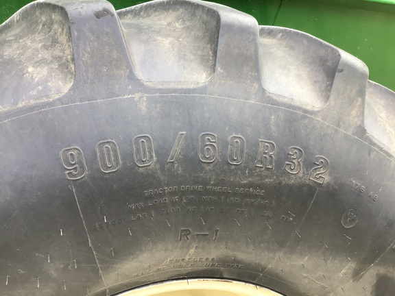 J&M 875-18 Grain Cart