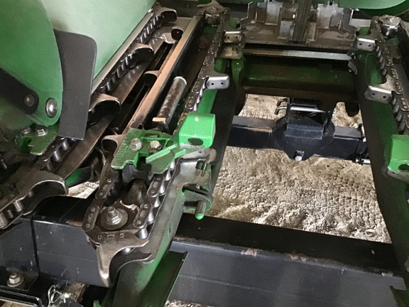 2019 John Deere 708C Header Corn Head
