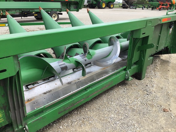 2019 John Deere 708C Header Corn Head