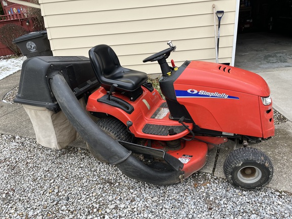 2011 Simplicity Regent 19.5 Garden Tractor