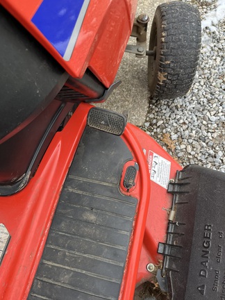 2011 Simplicity Regent 19.5 Garden Tractor