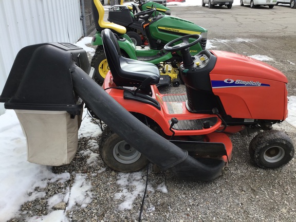2011 Simplicity Regent 19.5 Garden Tractor