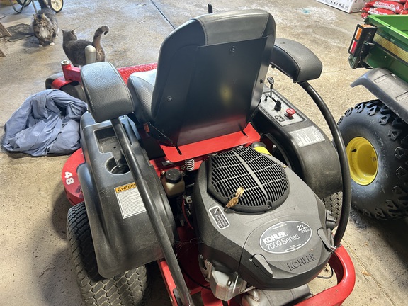 2015 Country Clipper 2348KOJ-B200 Mower/Zero Turn