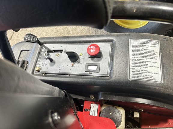 2015 Country Clipper 2348KOJ-B200 Mower/Zero Turn