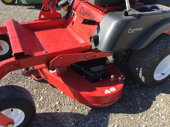 2015 Country Clipper 2348KOJ-B200 Mower/Zero Turn