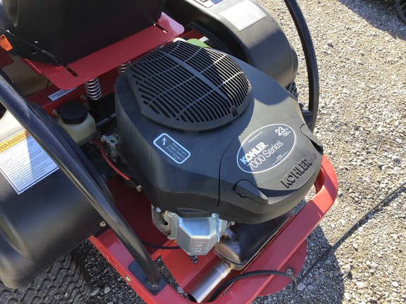 2015 Country Clipper 2348KOJ-B200 Mower/Zero Turn