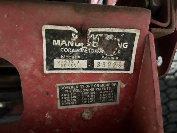 Country Clipper 2360KOJ-SR355 Mower/Zero Turn
