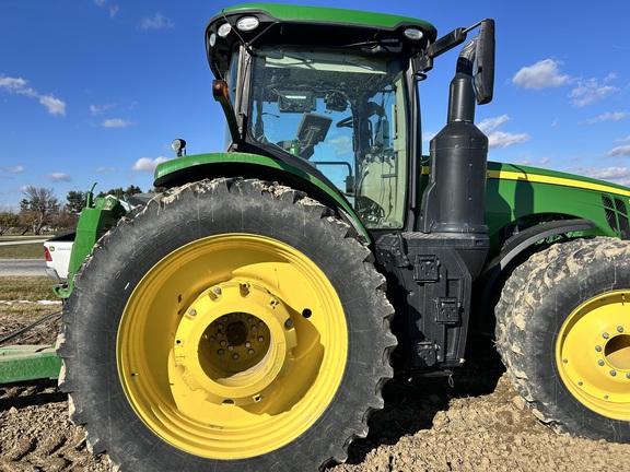 2019 John Deere 8320R Tractor