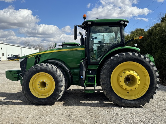 2019 John Deere 8320R Tractor