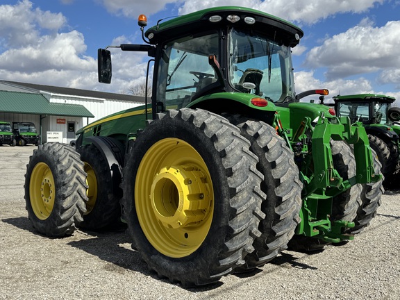 2019 John Deere 8320R Tractor