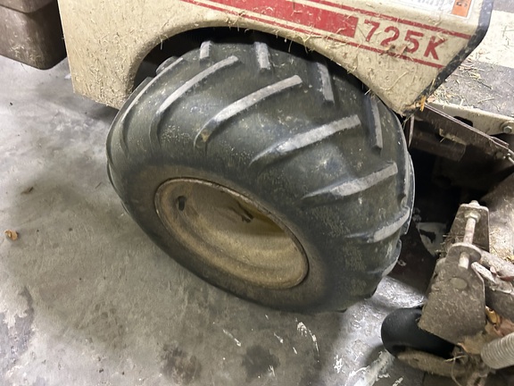 Grasshopper 725K2 Mower/Zero Turn