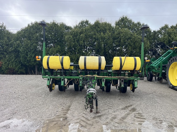 1997 John Deere 1750 Planter