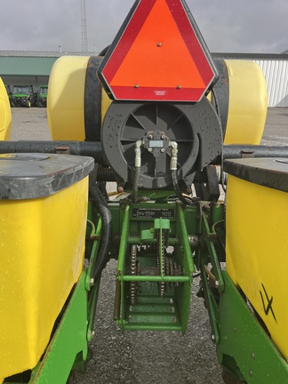 1997 John Deere 1750 Planter
