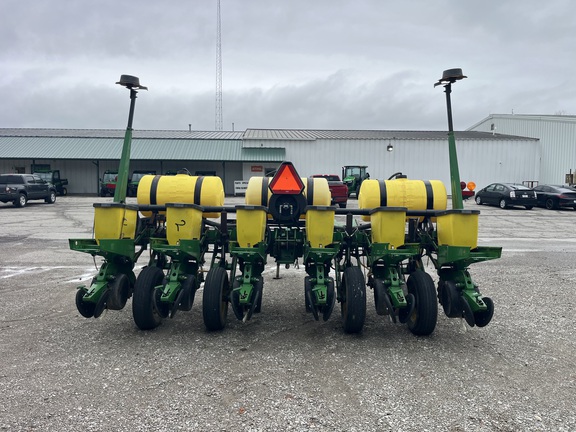 1997 John Deere 1750 Planter