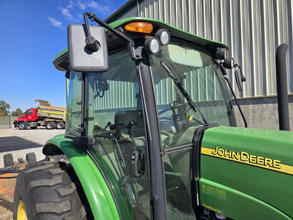 2006 John Deere 5425 Tractor