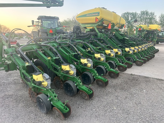 2003 John Deere 1790 Planter