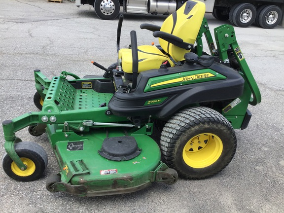 2022 John Deere Z950M Mower/Zero Turn