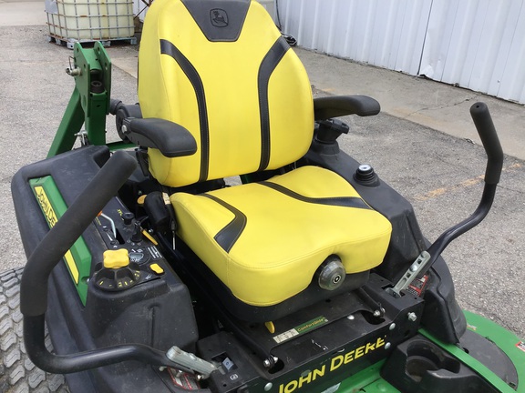 2022 John Deere Z950M Mower/Zero Turn