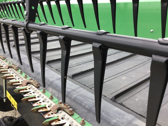 2016 John Deere 645FD Header Combine
